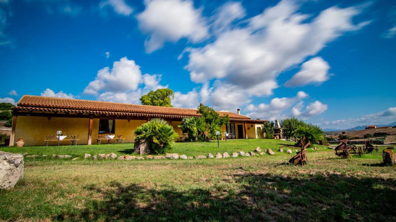 Agriturismo Carrucana Martis 外观 照片